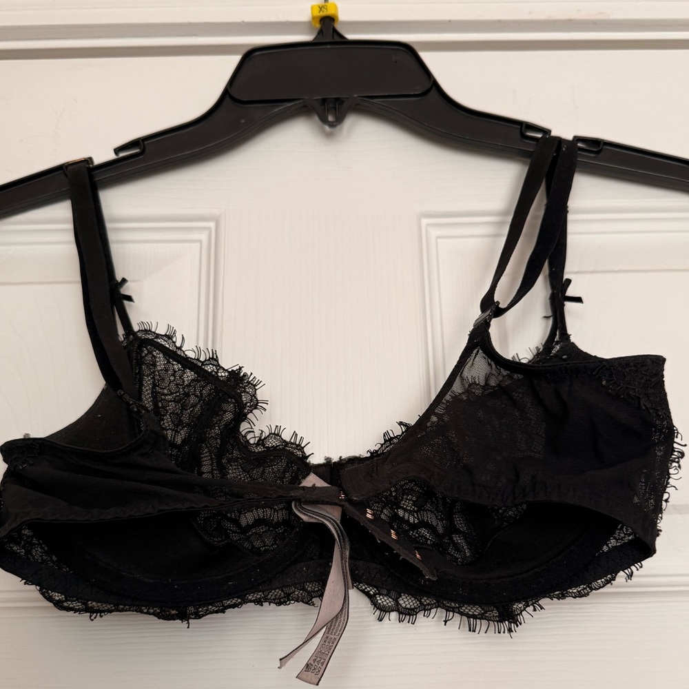 Victoria's Secret Black Lace Underwire Bra